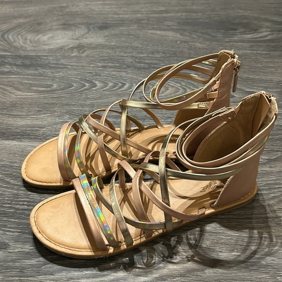 Cat & Jack Dion Big Girls' Pink Rose Gold Strappy Gladiator Sandals Size 4 - Picture 4 of 7